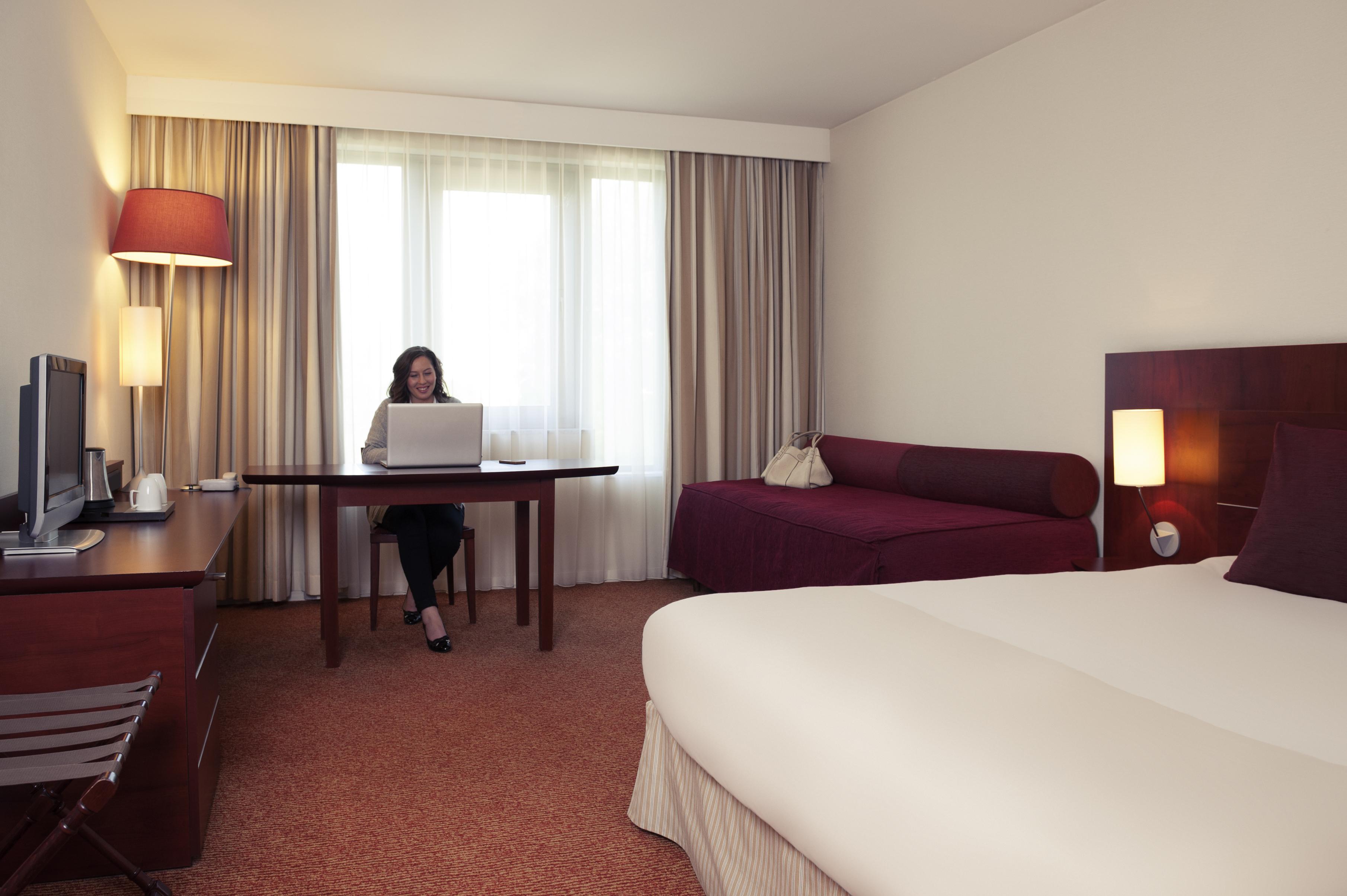 Mercure Hotel Brussels Airport Дигем Экстерьер фото
