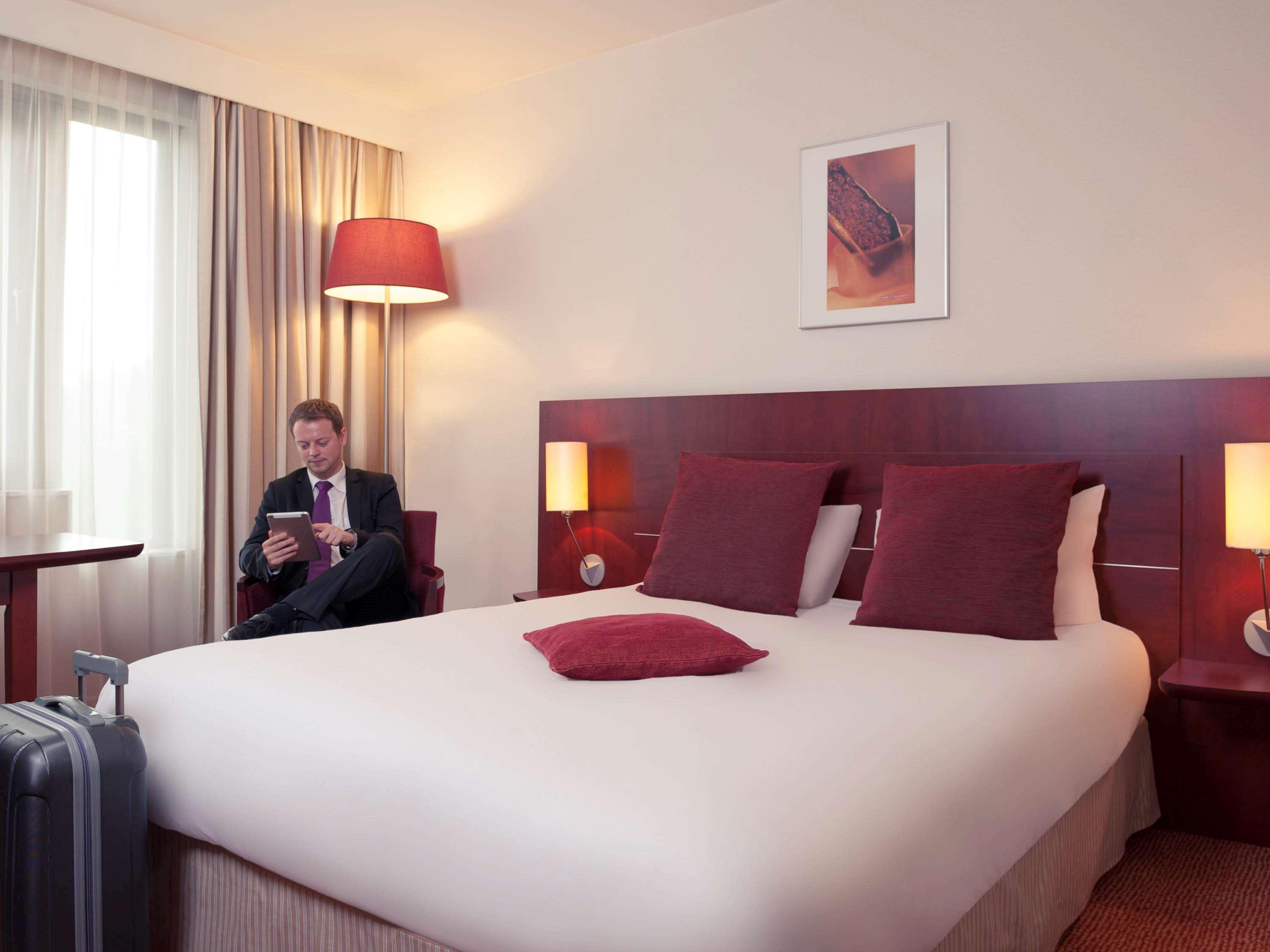 Mercure Hotel Brussels Airport Дигем Экстерьер фото