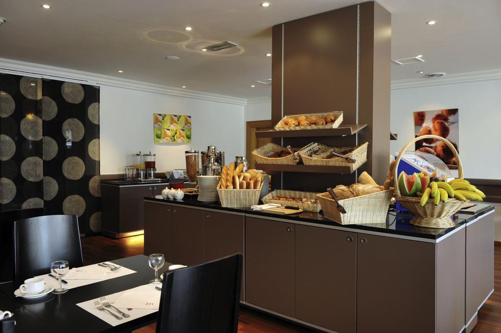 Mercure Hotel Brussels Airport Дигем Экстерьер фото