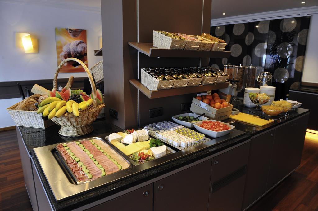 Mercure Hotel Brussels Airport Дигем Экстерьер фото